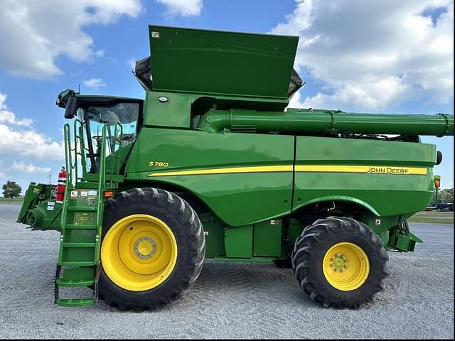Image of John Deere S780 equipment image 4