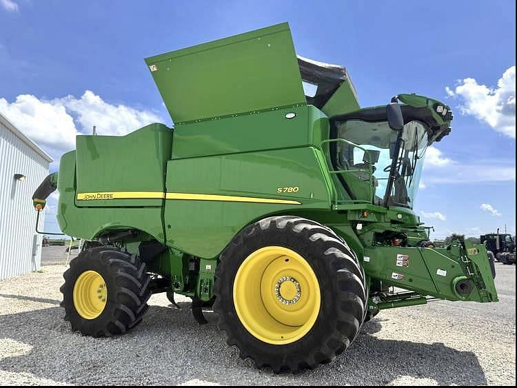 Image of John Deere S780 Primary image
