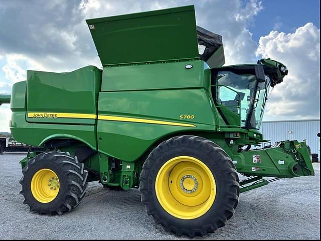 Image of John Deere S780 equipment image 1
