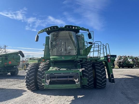 Image of John Deere S780 equipment image 2