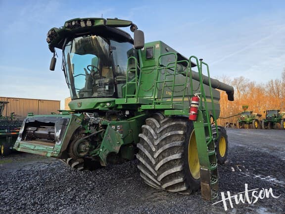 Image of John Deere S780 equipment image 1