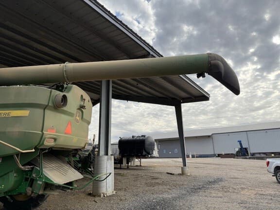 Image of John Deere S780 equipment image 1