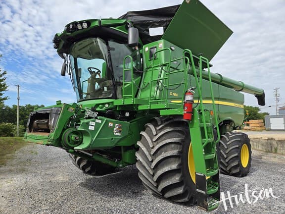 Image of John Deere S780 equipment image 2