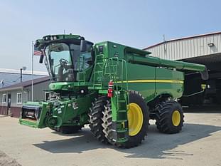 2022 John Deere S780 Equipment Image0