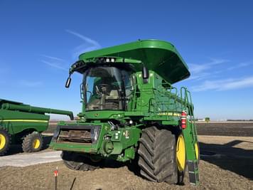 Main image John Deere S780