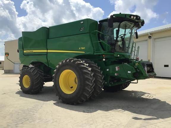 Image of John Deere S780 equipment image 1