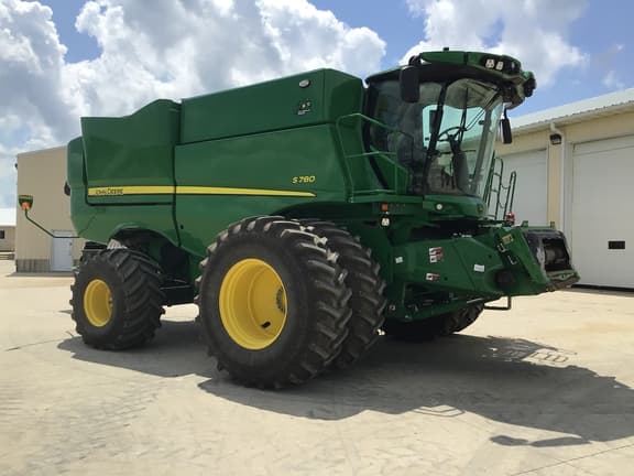 Image of John Deere S780 equipment image 4