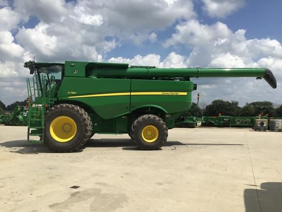 Image of John Deere S780 Primary image