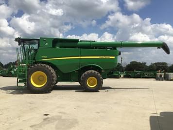 Main image John Deere S780
