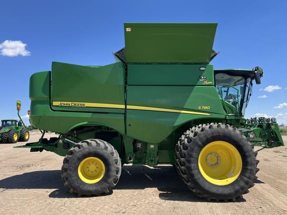 Image of John Deere S780 equipment image 3