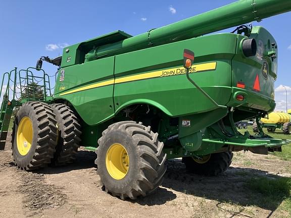Image of John Deere S780 equipment image 1