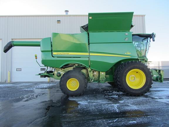 Image of John Deere S780 equipment image 4