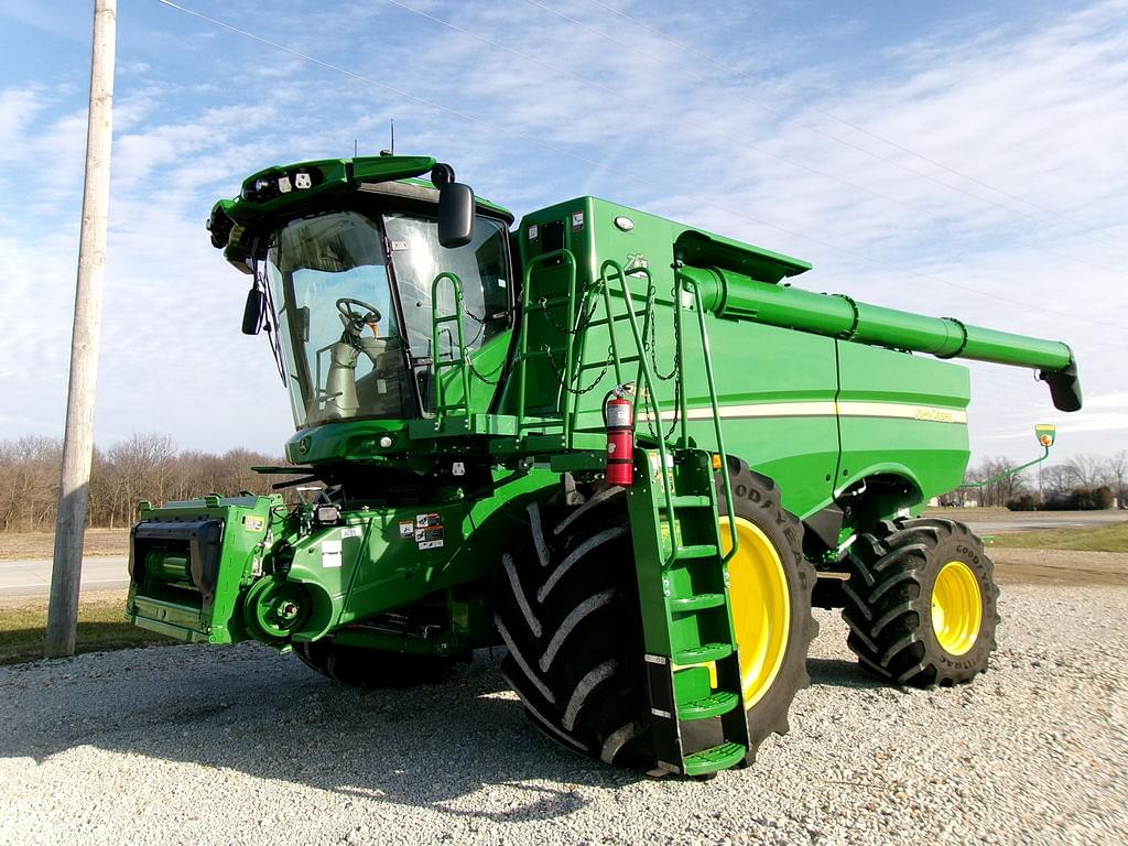 Image of John Deere S780 Primary image