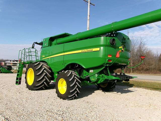 Image of John Deere S780 equipment image 2