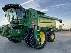 2022 John Deere S780 Image