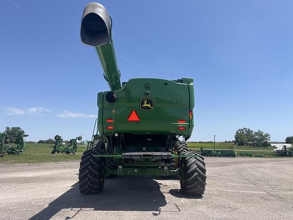 Image of John Deere S780 equipment image 4