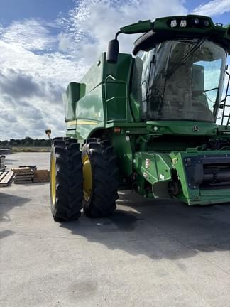 Image of John Deere S780 equipment image 1