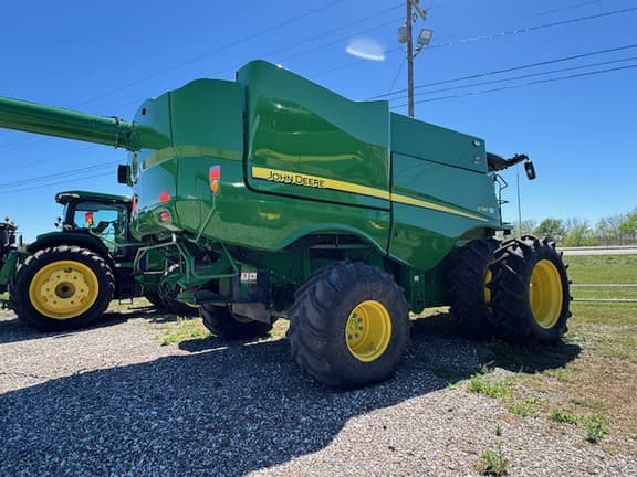 Image of John Deere S780 equipment image 3