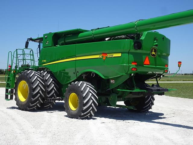 Image of John Deere S780 equipment image 4