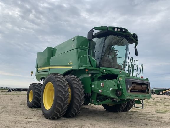 Main image John Deere S780