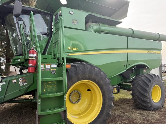 2022 John Deere S780 Equipment Image0