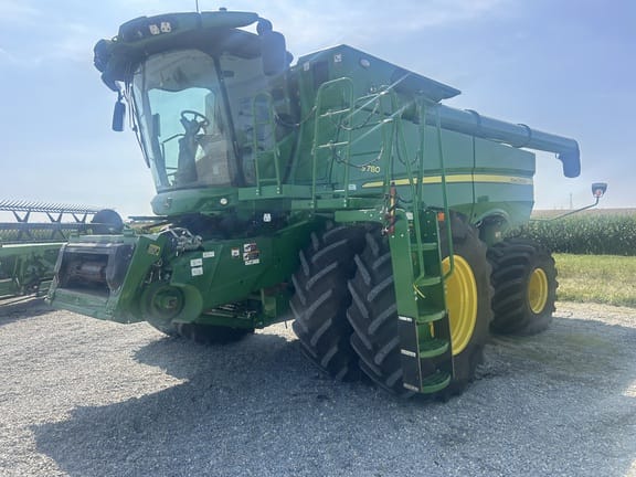 2022 John Deere S780 Equipment Image0
