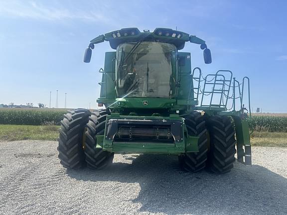 Image of John Deere S780 equipment image 2