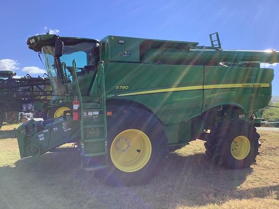 Image of John Deere S780 equipment image 4