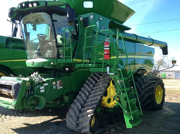 Image of John Deere S780 equipment image 1