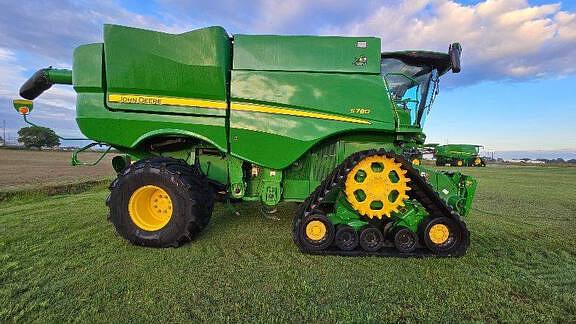 Image of John Deere S780 equipment image 1