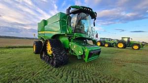 2022 John Deere S780 Image