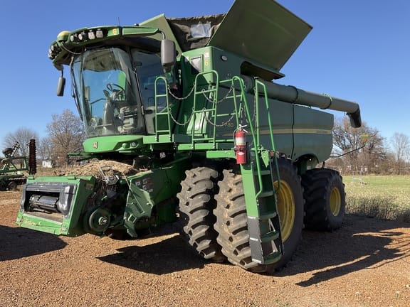 Main image John Deere S780