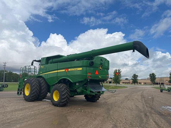 Image of John Deere S780 equipment image 2