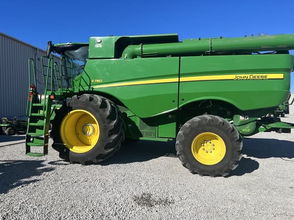 Image of John Deere S780 equipment image 4