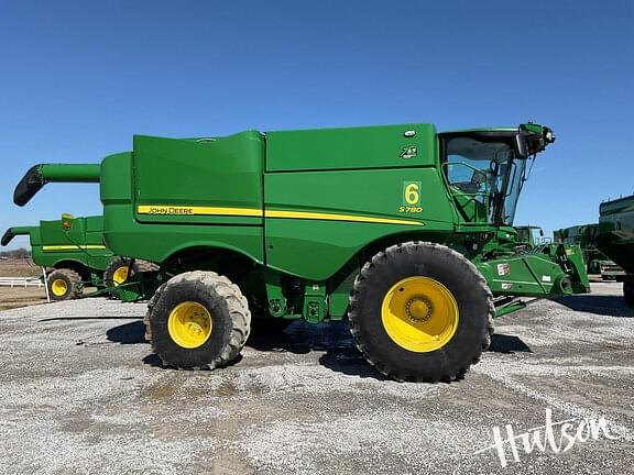 Image of John Deere S780 equipment image 2