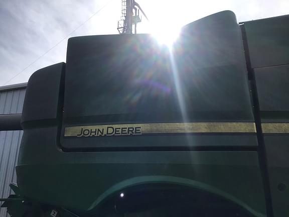 Image of John Deere S780 equipment image 3