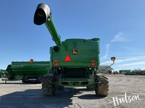 Image of John Deere S780 equipment image 3