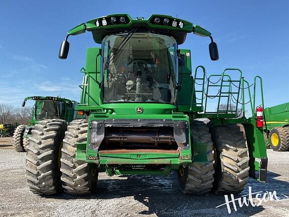 Image of John Deere S780 equipment image 1