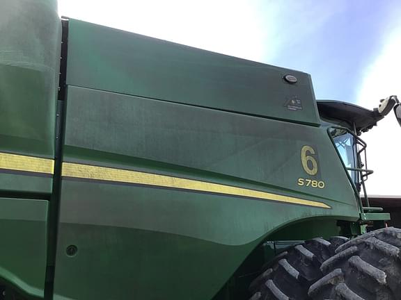 Image of John Deere S780 equipment image 2