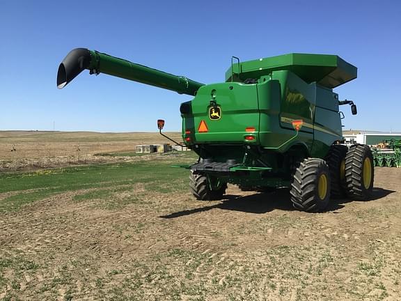 Image of John Deere S780 equipment image 4