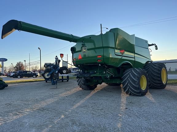 Image of John Deere S780 equipment image 3