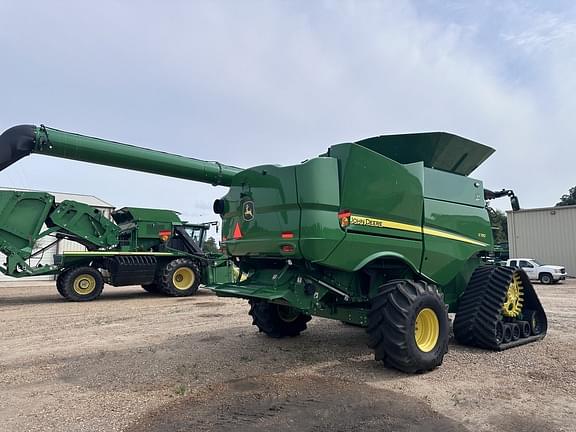 Image of John Deere S780 equipment image 4