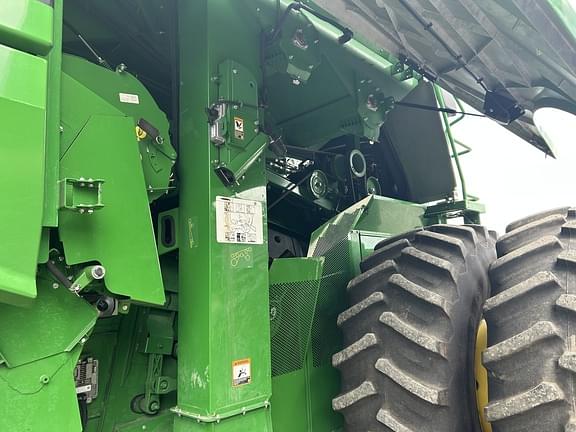 Image of John Deere S780 equipment image 3