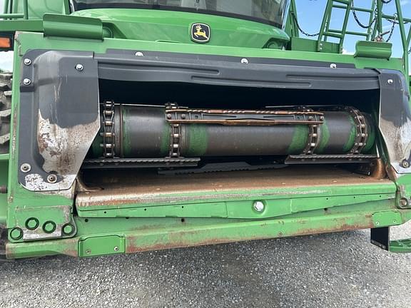 Image of John Deere S780 equipment image 1