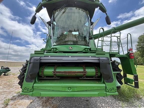 Image of John Deere S780 equipment image 1