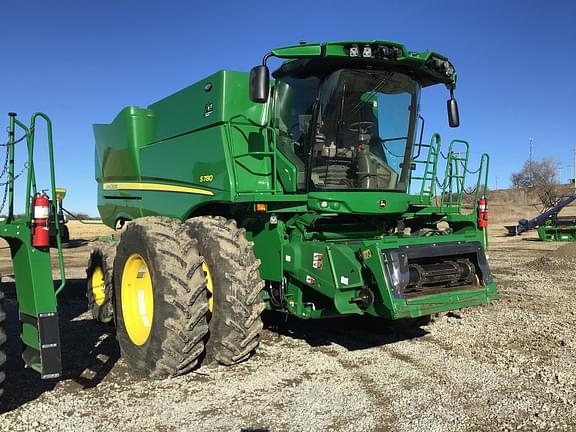 Image of John Deere S780 equipment image 2