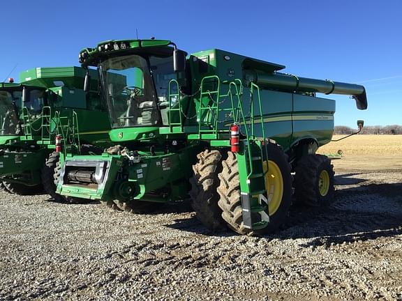 Image of John Deere S780 Primary image