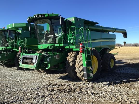 Image of John Deere S780 Primary image