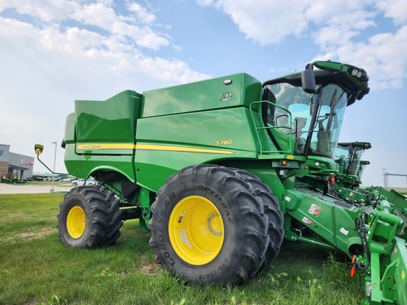 Main image John Deere S780
