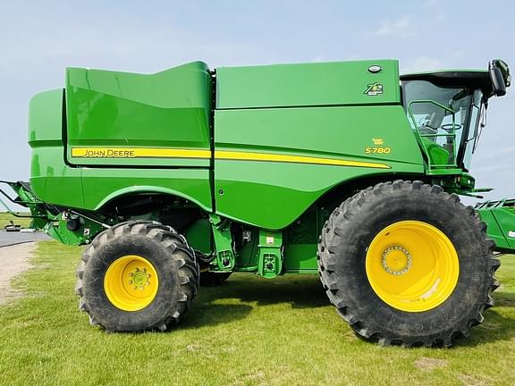 Image of John Deere S780 equipment image 3